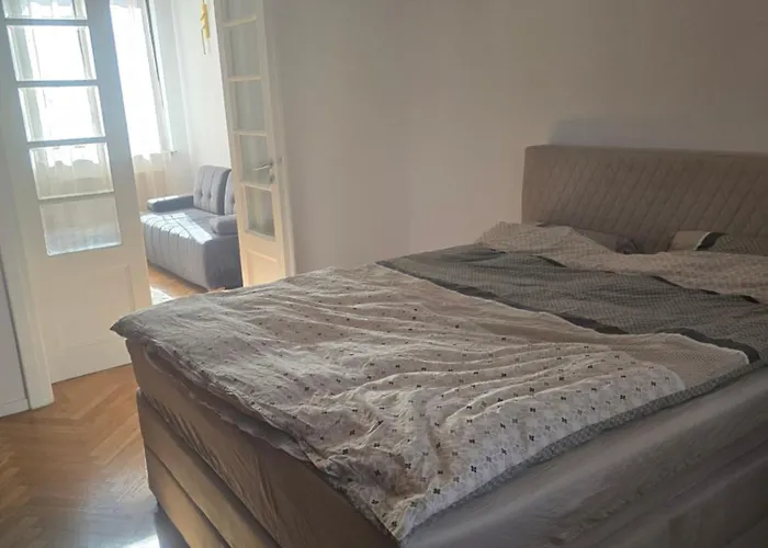 Nyaraló National Arena House